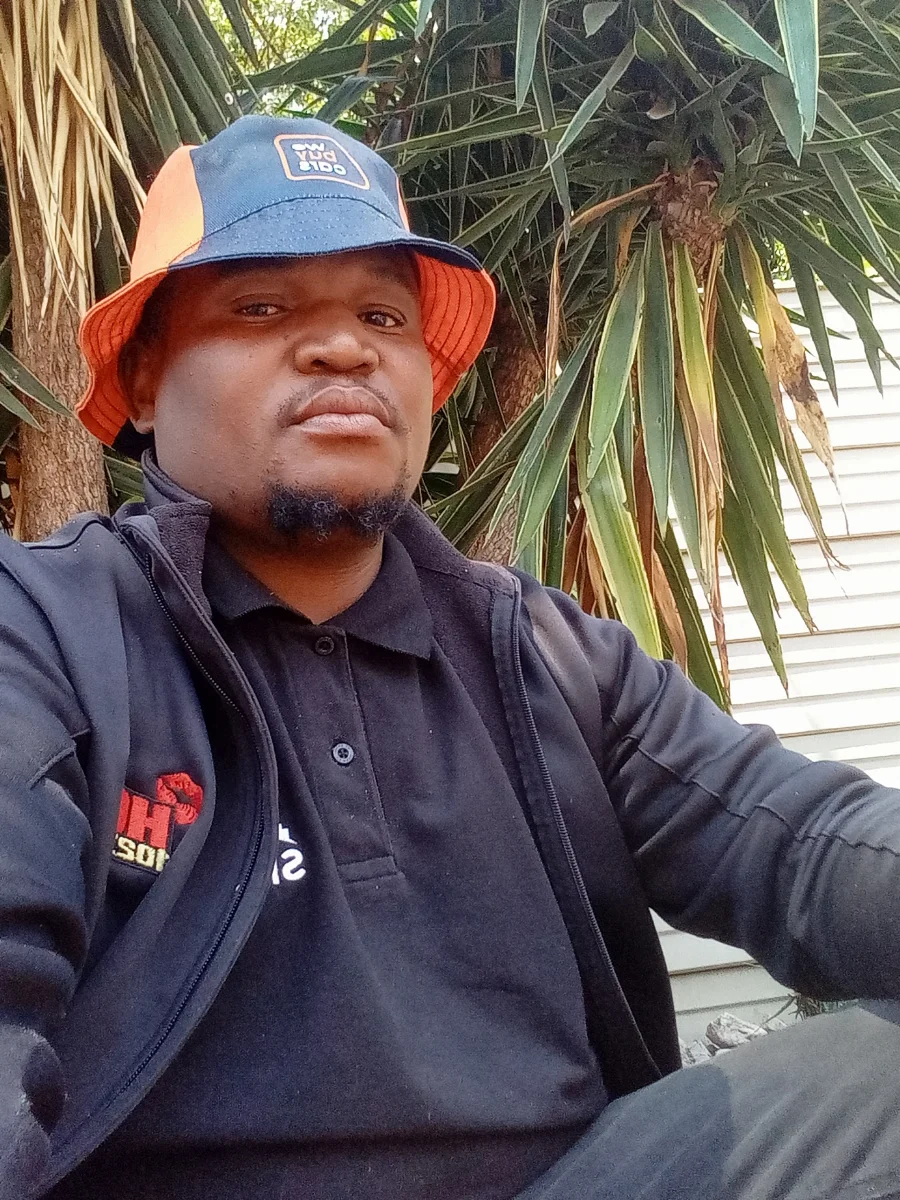 Derric, Chainsaw Operator